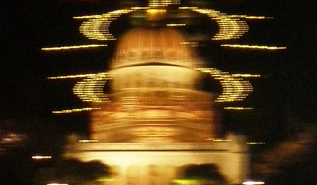 Antologia das Escrituras Bahá’ís publicada pela primeira vez em Portugal