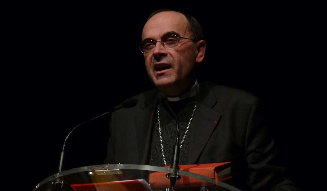 Cardeal Barbarin entrega demissão ao Papa, apesar de absolvido da acusação de encobrimento