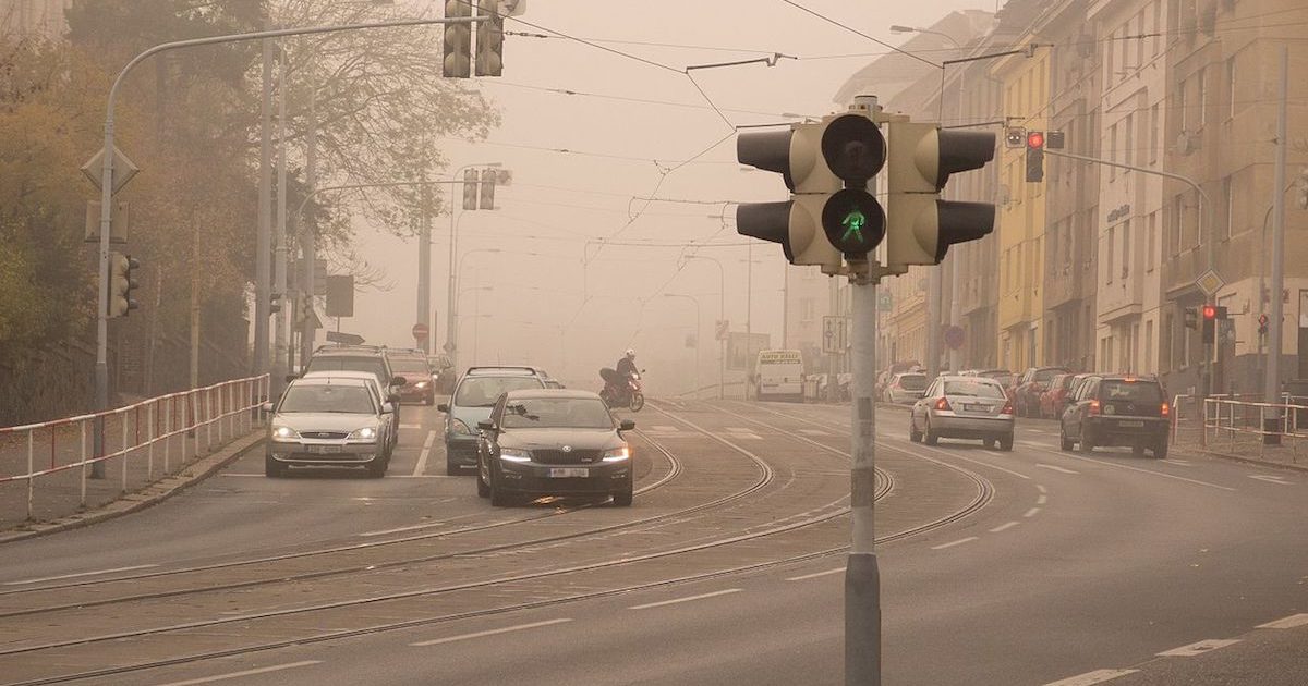 Smog urbano Praga, 2015)