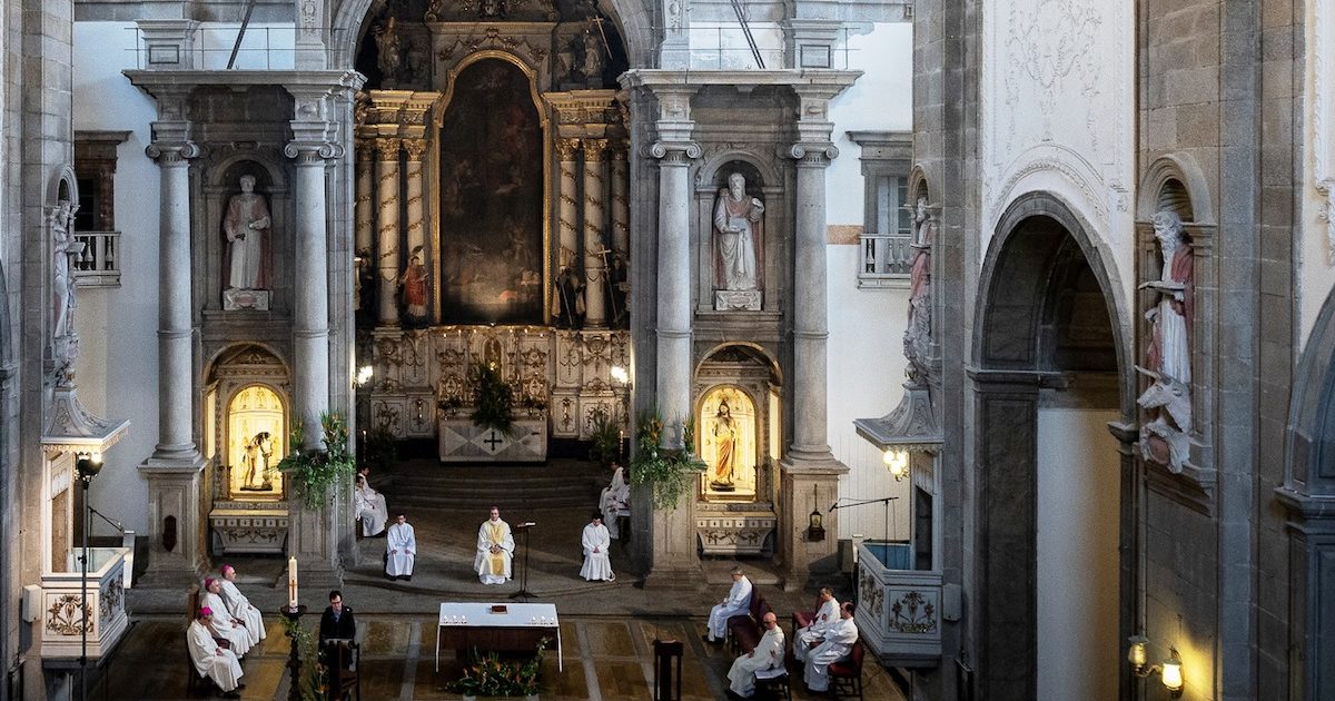 Sé do Porto. Missa na pandemia 2020