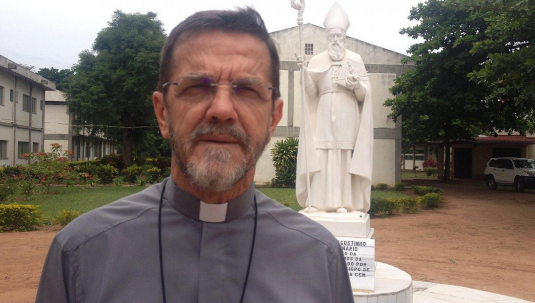 Ex-bispo de Pemba acusa Governo de Moçambique de o ter ameaçado de morte