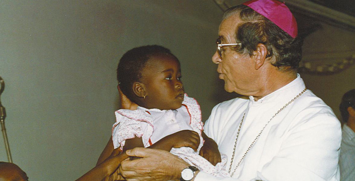 Manuel Vieira Pinto XXXXX: vários grupos de católicos preparavam o seu acolhimento onze dias antes do 25 de Abril, depois de o bispo ter sido expulso de Moçambique. Foto © XXXXXX