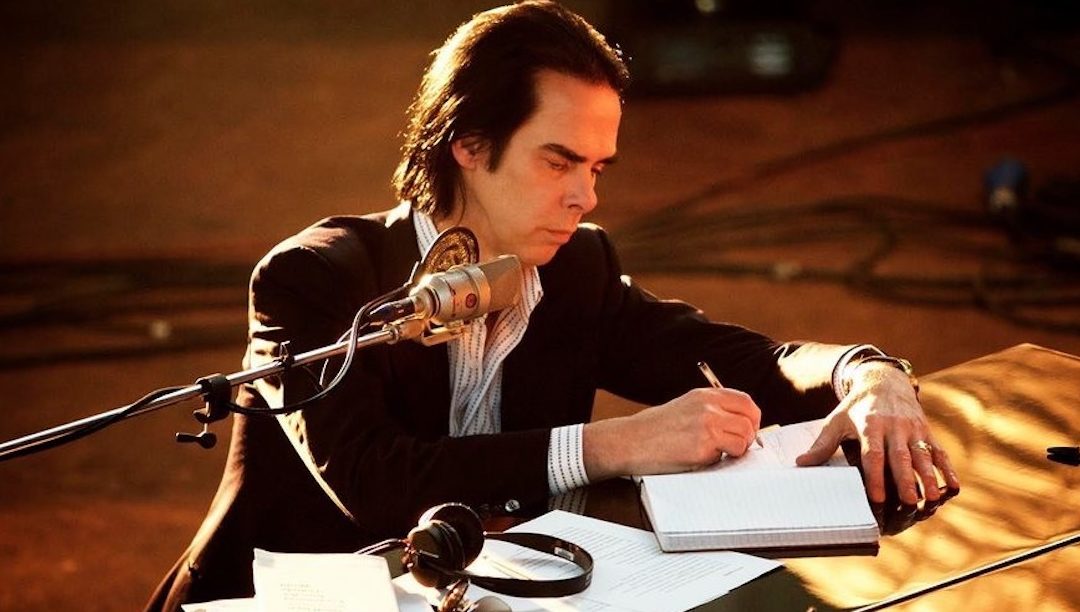 Deus, as joaninhas, o cão lunático ou a morte do filho. Nick Cave já escreveu 100 cartas aos fãs
