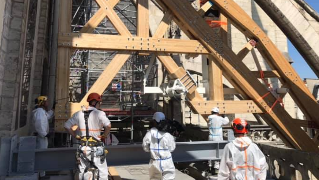 Arranca fase decisiva e “muito delicada” das obras da catedral de Notre-Dame
