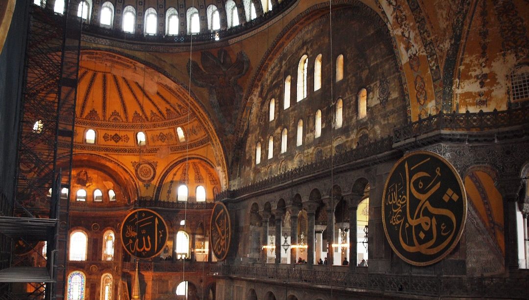 Hagya Sophia de novo mesquita: o olhar de quatro muçulmanos portugueses