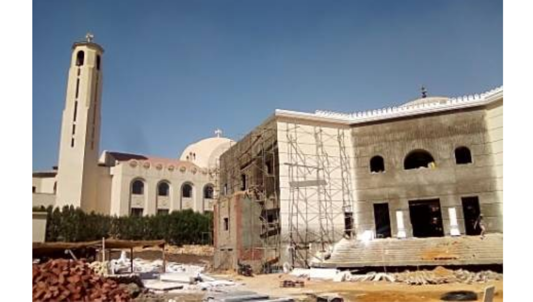Igreja e mesquita construídas lado a lado no Egito, em sinal de unidade