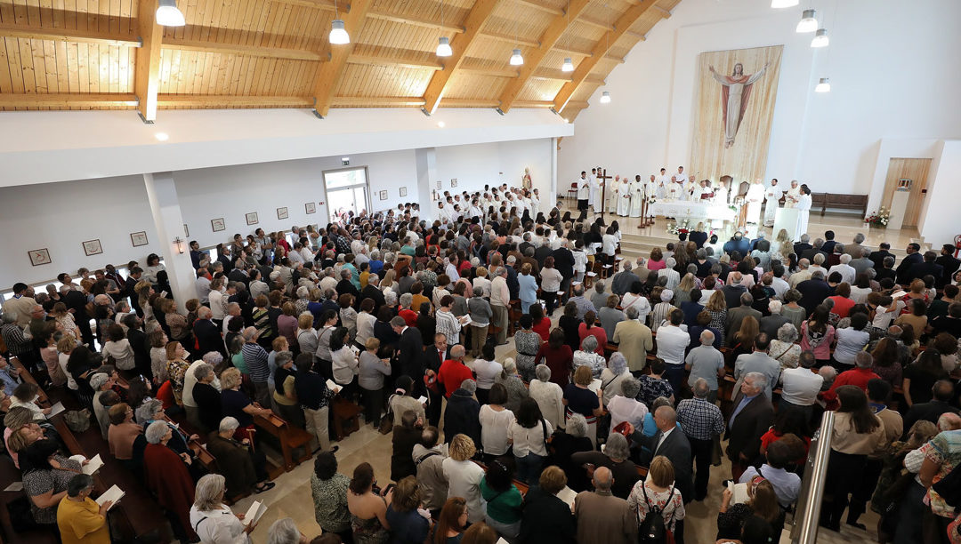 Católicos portugueses desenham uma Igreja radicalmente diferente