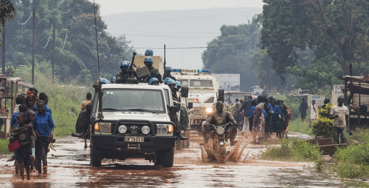 Foto ONUEskinder Debebe Patrulha militar em Bangui, na República Centro-Africana