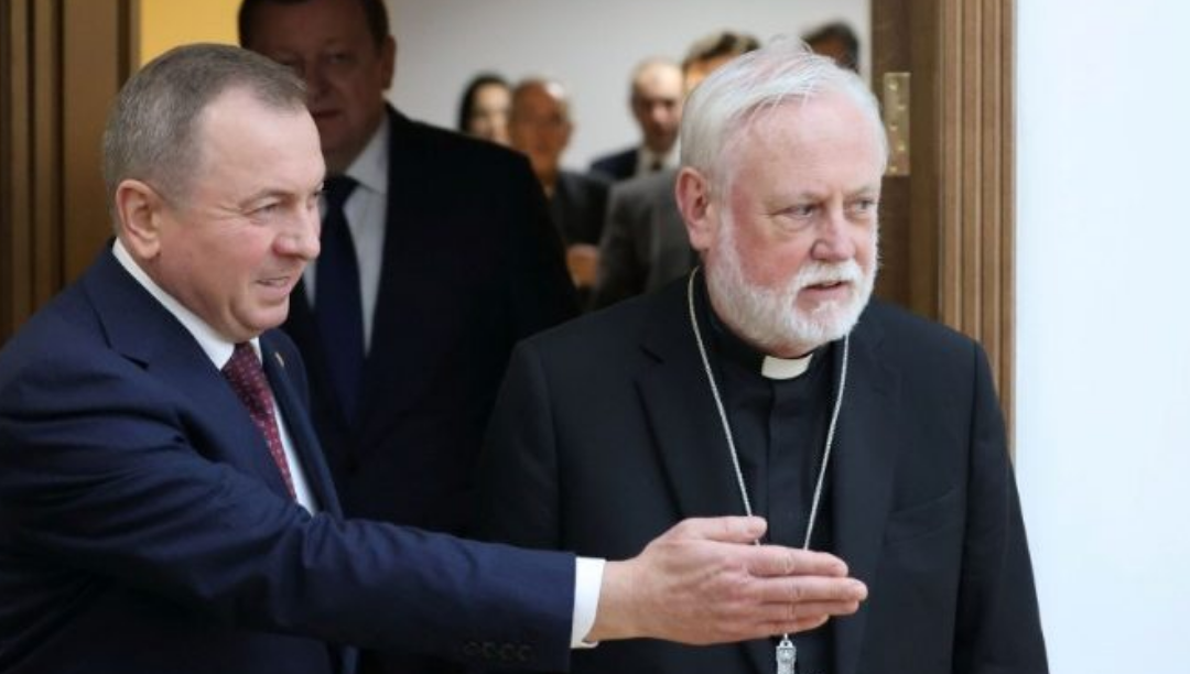 Bielorrússia: Líderes religiosos pedem fim da violência, mas são acusados de envolvimento político e afastados