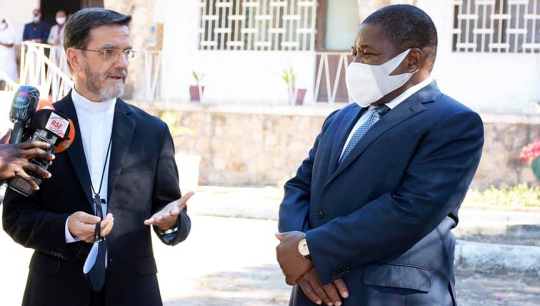 Bispo de Pemba encerra ciclo sobre Santo António com debate sobre os que ficam para trás