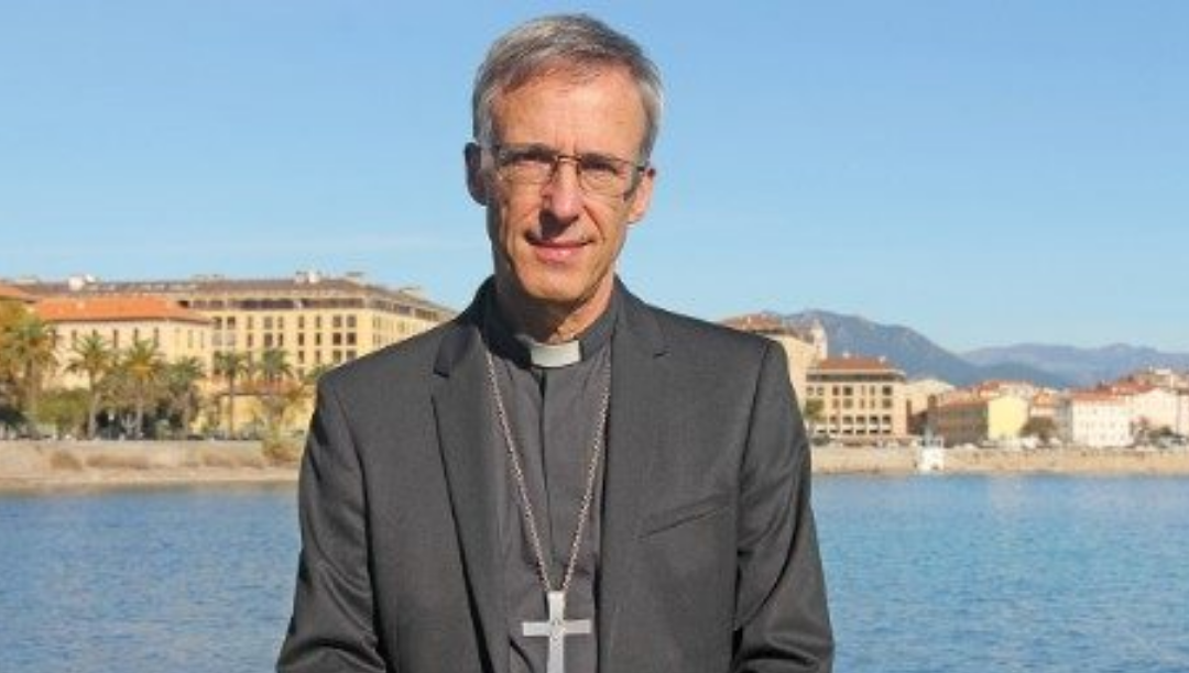 Antigo engenheiro militar sucede a Barbarin como arcebispo de Lyon