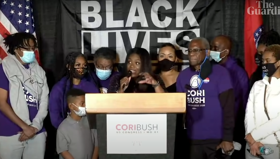 Cori Bush, primeira negra eleita no Missouri: Este é o nosso momento, até cada um de nós ser livre