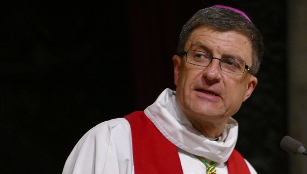 Bispos franceses e britânicos contestam encerramento de igrejas