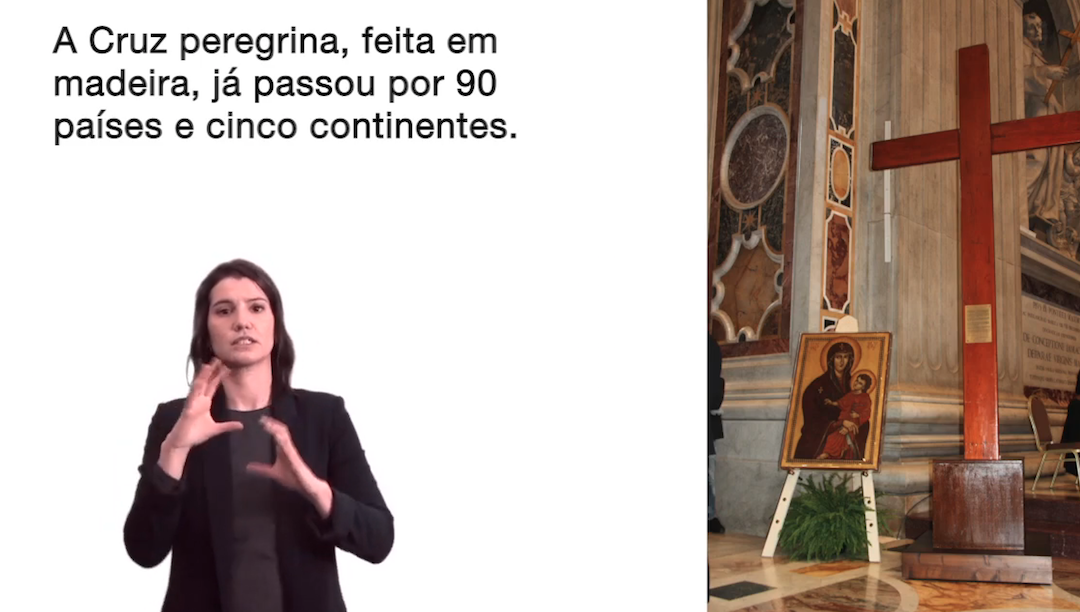Símbolos da JMJ explicados em braile e Língua Gestual Portuguesa