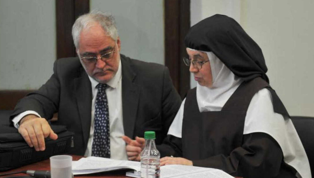 Argentina: Superiora de convento condenada a 3 anos de prisão por torturar irmãs