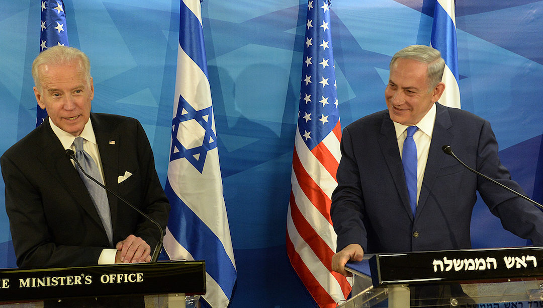Joe Biden em silêncio, Palestina a votos, Israel à espera que o telefone toque