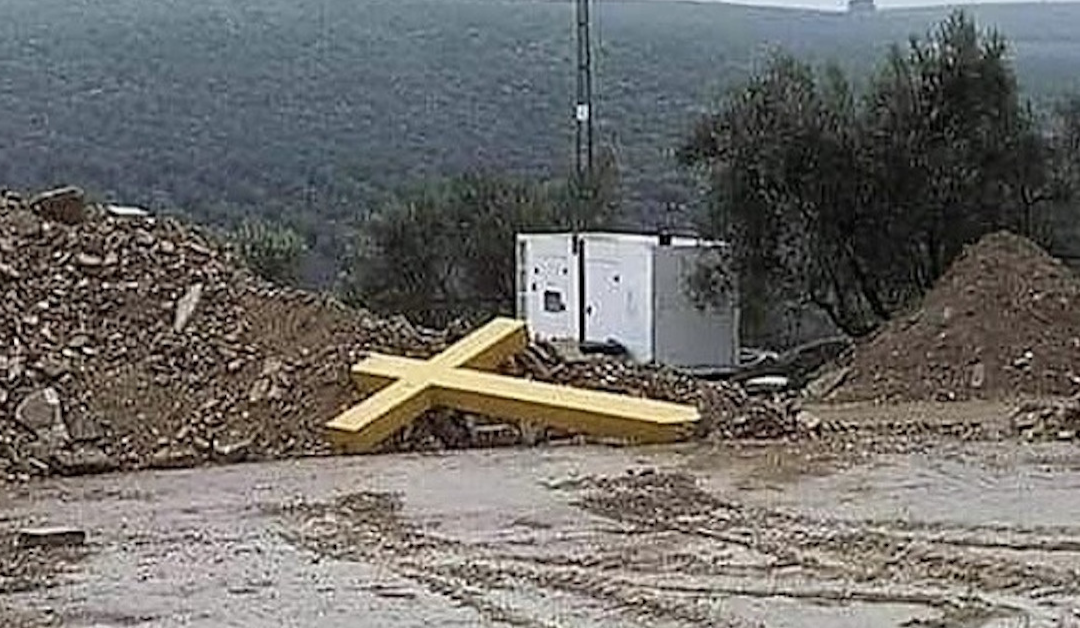 Espanha: Autoridades locais mandam retirar cruzes da via pública
