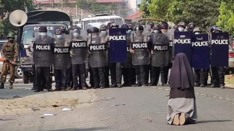 freira, Birmânia, Myanmar, militares, religiosa