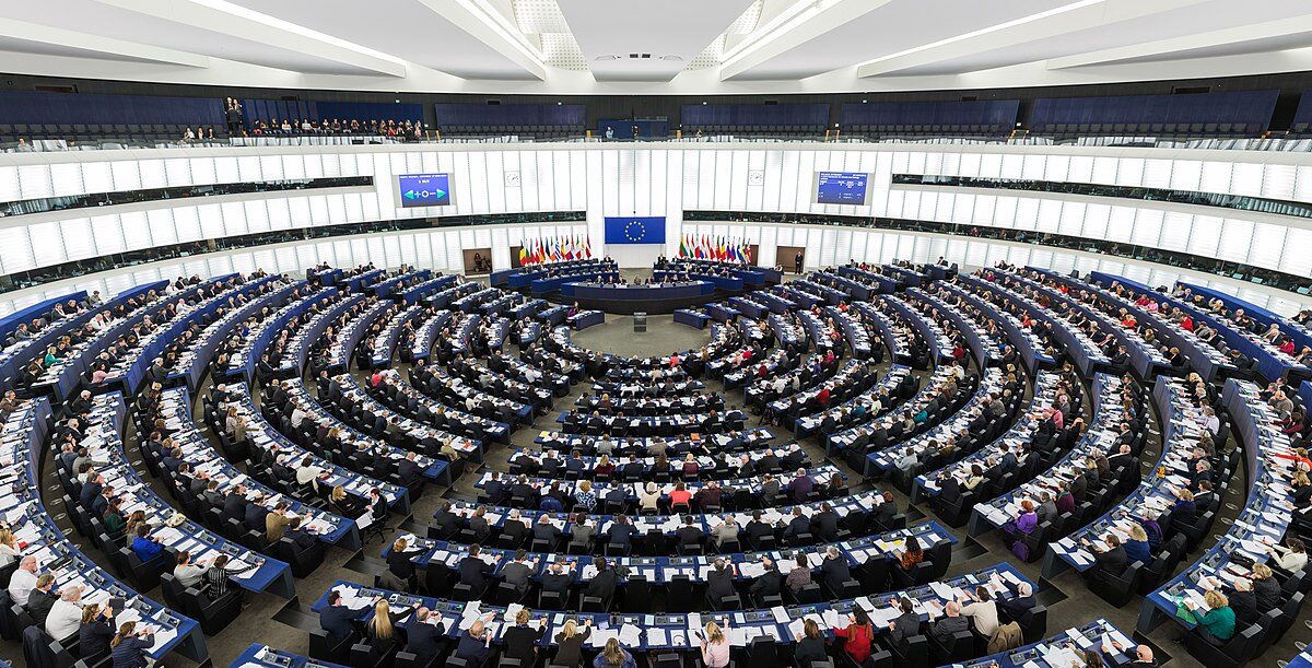 European_Parliament_Strasbourg_Hemicycle_-_Diliff