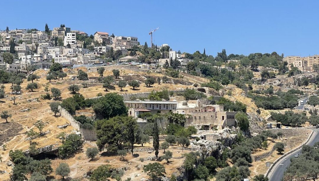 Famílias desalojadas e deslocadas à força por Israel