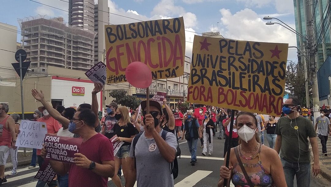 Tragédia no Brasil: mais de 600 mil mortos por covid