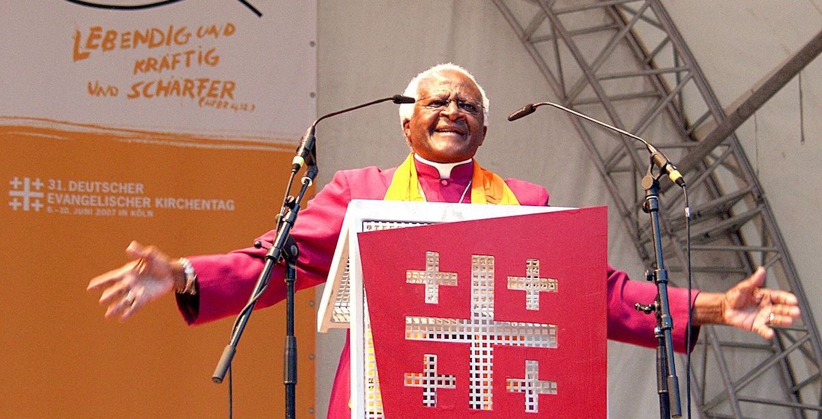 Desmond_Tutu_-_Kirchentag_Cologne_2007_(7137)