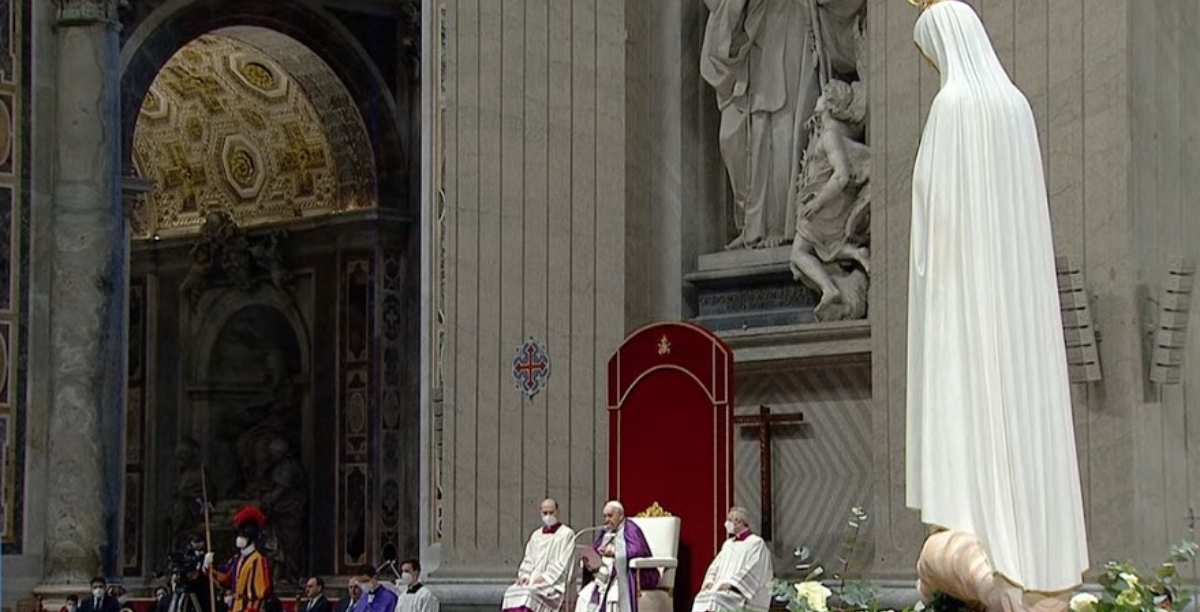 papa francisco durante a celebracao penitencial com ato de consagracao ao imaculado coracao de maria, na basilica de sao pedro, a 26 de marco de 2022, foto vatican media papa francisco durante a celebracao penitencial com ato de consagracao ao imaculado coracao de maria, na basilica de sao pedro, a 26 de marco de 2022, foto vatican media