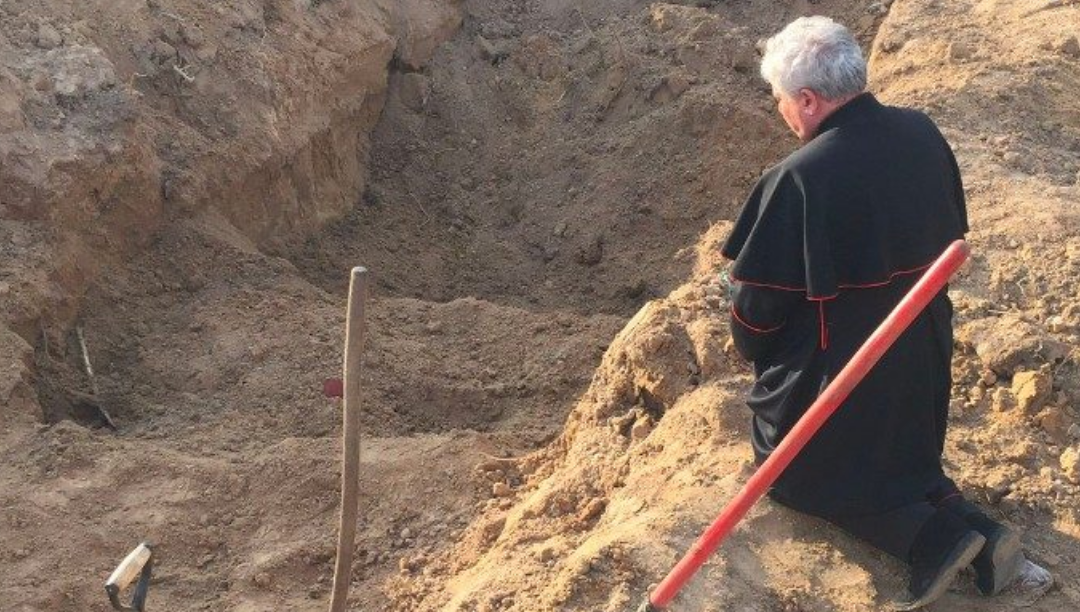 “Faltam as lágrimas, faltam as palavras. Ainda bem que existe a fé e que estamos na Semana Santa.”