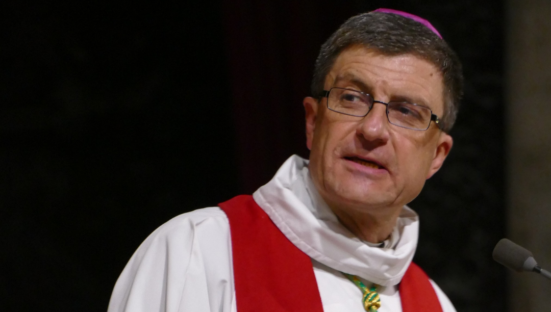 Éric de Moulins-Beaufort renova mandato como presidente dos bispos franceses