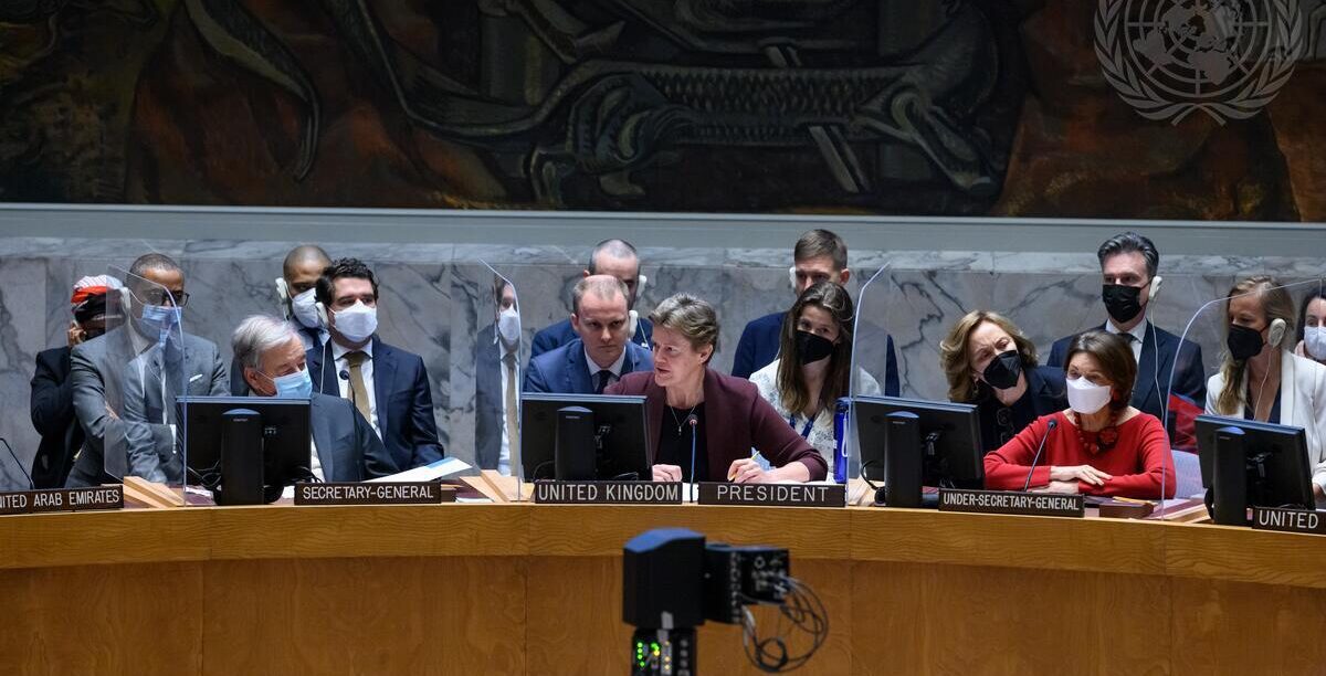 ONU CS Reunião do Conselho de Segurança, em 5 de abril de 2022, dedicada à guerra da Ucrânia, com a participação do secretário-geral da ONU, António Guterres. Este órgão é atualmente presidido pelo Reino Unido. Foto © UN Photo.
