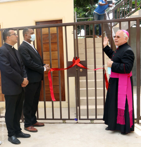 Inauguração das novas instalações da Rádio Jubilar, em São Tomé e Príncipe. Foto © Fundação AIS.