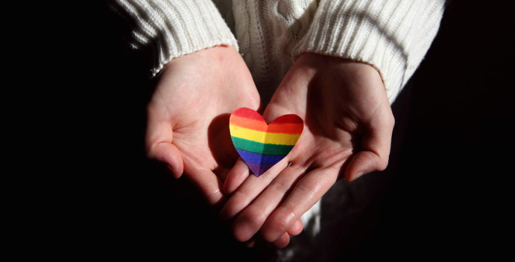 coração colorido lgbt foto pexels