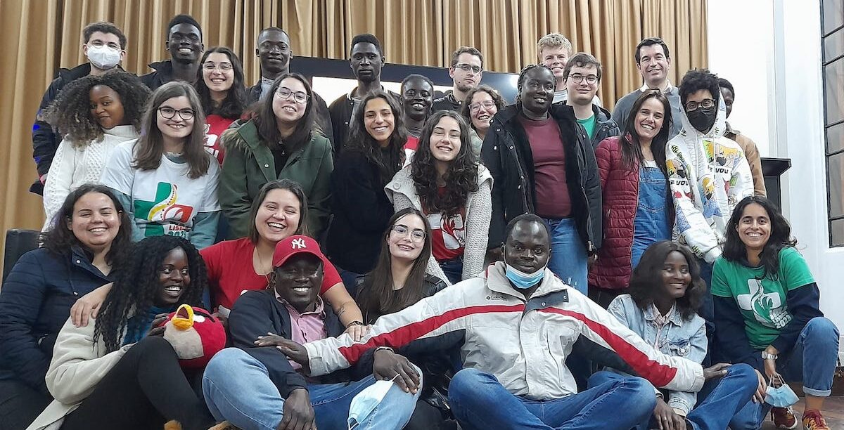 Estudantes e membros da estrutura pastoral do IUJP que participaram na dinâmica sinodal. Foto: Direitos reservados.