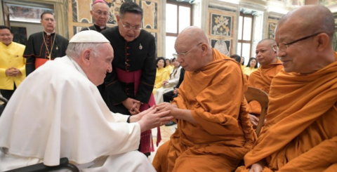 "Buda e Jesus entenderam a necessidade de superar o egoísmo" papa recebe delegacao budista no vaticano a 17 junho 2022 foto vatican media