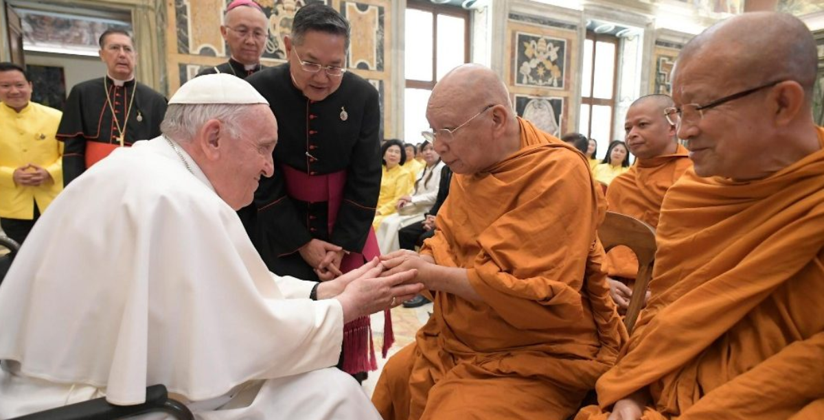 papa recebe delegacao budista no vaticano a 17 junho 2022 foto vatican media (1200 × 612 px) papa recebe delegacao budista no vaticano a 17 junho 2022 foto vatican media