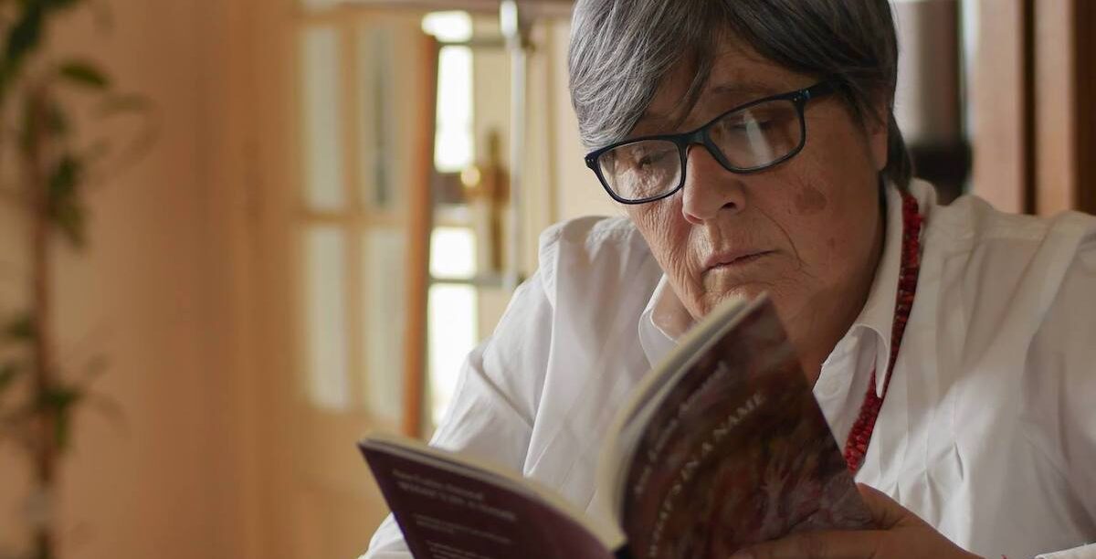 A poeta, escritora, tradutora, professora Ana Luísa Amaral, numa fotografia da sua página de Facebook, da autoria de Onomatopeia.