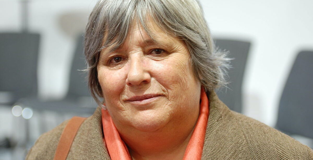 Ana_Luísa_Amaral_at_Göteborg_Book_Fair_2013_02 Ana Luísa Amaral, na feira do livro de Gotemburgo (na Suécia), em 2013. Foto © Mattias Blomgren, CC BY-SA 3.0 , via Wikimedia Commons