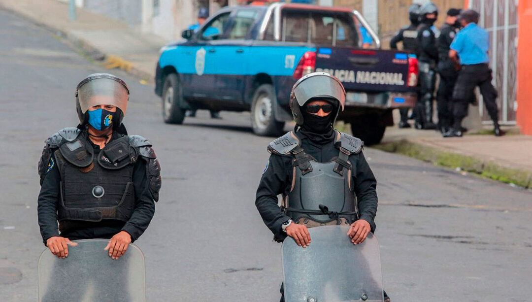 Nicarágua: Polícia invade cúria episcopal e prende bispo e vários padres