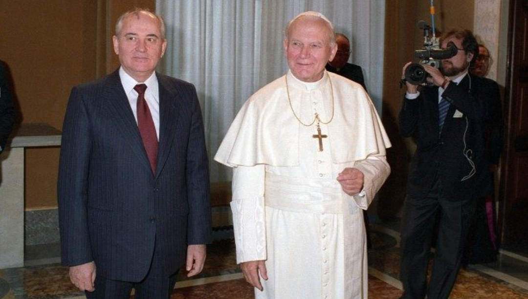 Gorbachov: A religião não é ópio do povo