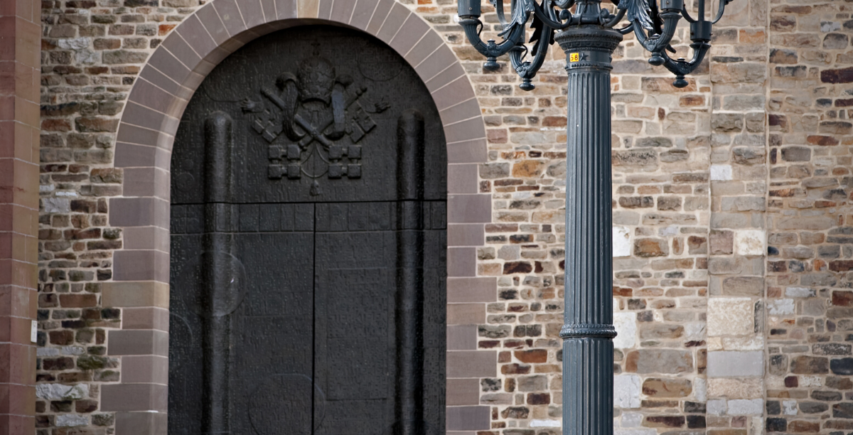 igreja países baixos porta fechada foto akajeff (1200 × 612 px) igreja países baixos porta fechada foto akajeff