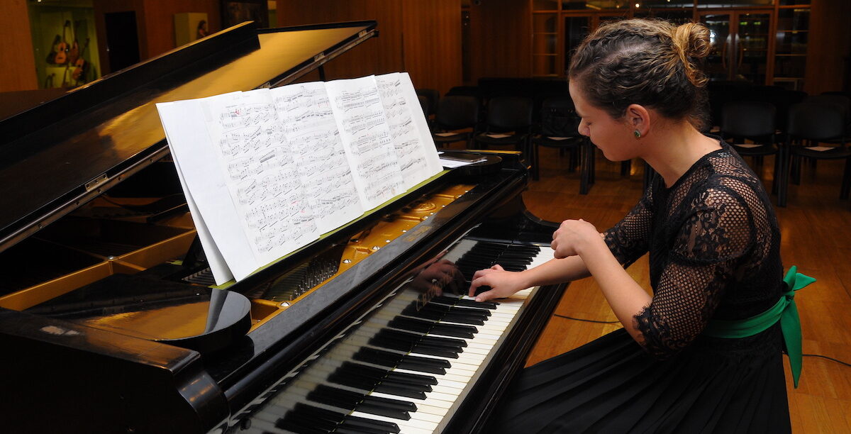Kinga Somogyi, música, piano, Hungria,