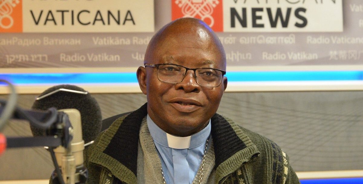 O bispo Sébastien Muyengo, de Uvira, na RD Congo. Foto © JP Bodjoko, SJ/Vaticannews.