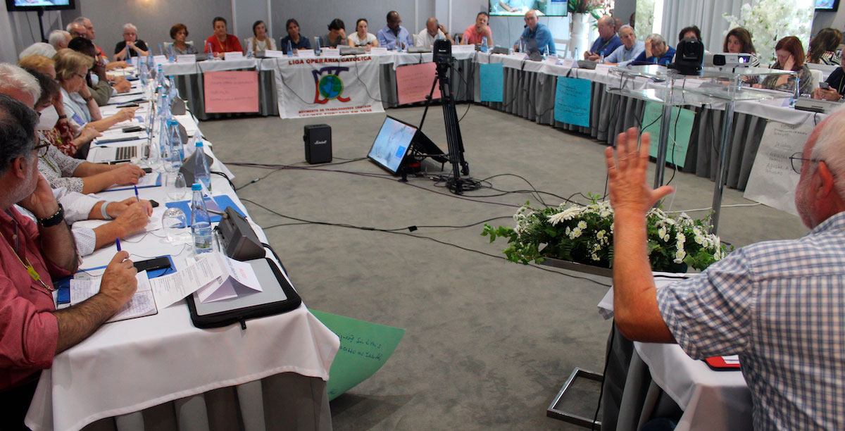Os participantes no seminário organizado pela LOC/MTC referiram que as empresas devem ser responsabilizadas por toda a linha produção, mesmo que uma parte se encontre foa da jurisdição laboral europeia. Foto © LOC/MTC
