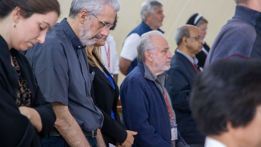 Tensões, preocupações e pedidos de mudança unem católicos do mundo inteiro