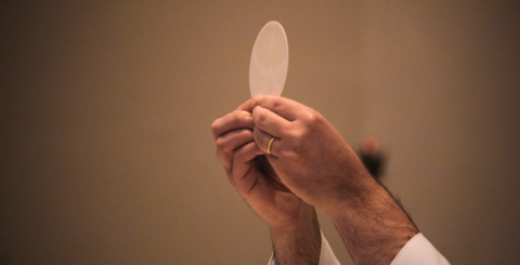 hostia, comunhão, Foto Felipe Balduino Pexels