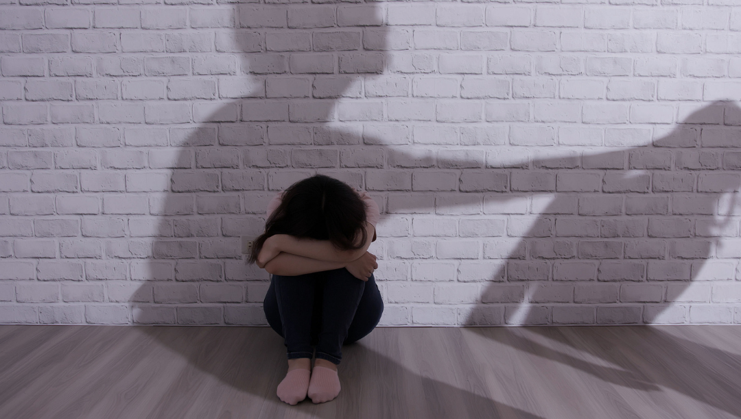 Cada vez mais crimes de violência contra crianças; houve 689 crimes com bebés até aos três anos