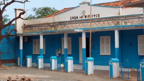 A “Casa dos Direitos”, chão sagrado dos Direitos Humanos A Casa dos Direitos é uma iniciativa de oito organizações da sociedade guineense que trabalham na promoção e defesa dos Direitos Humanos. Foto © José Alves Jana.