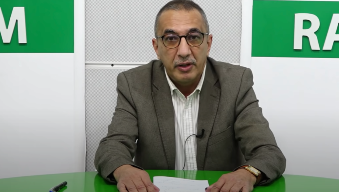 Jornalista preso sem acusação, rádio e website fechados