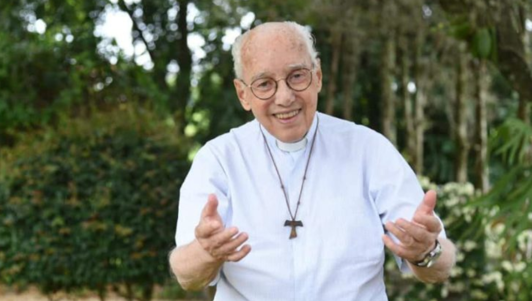 Morreu o padre Jonas Abib, fundador da Canção Nova