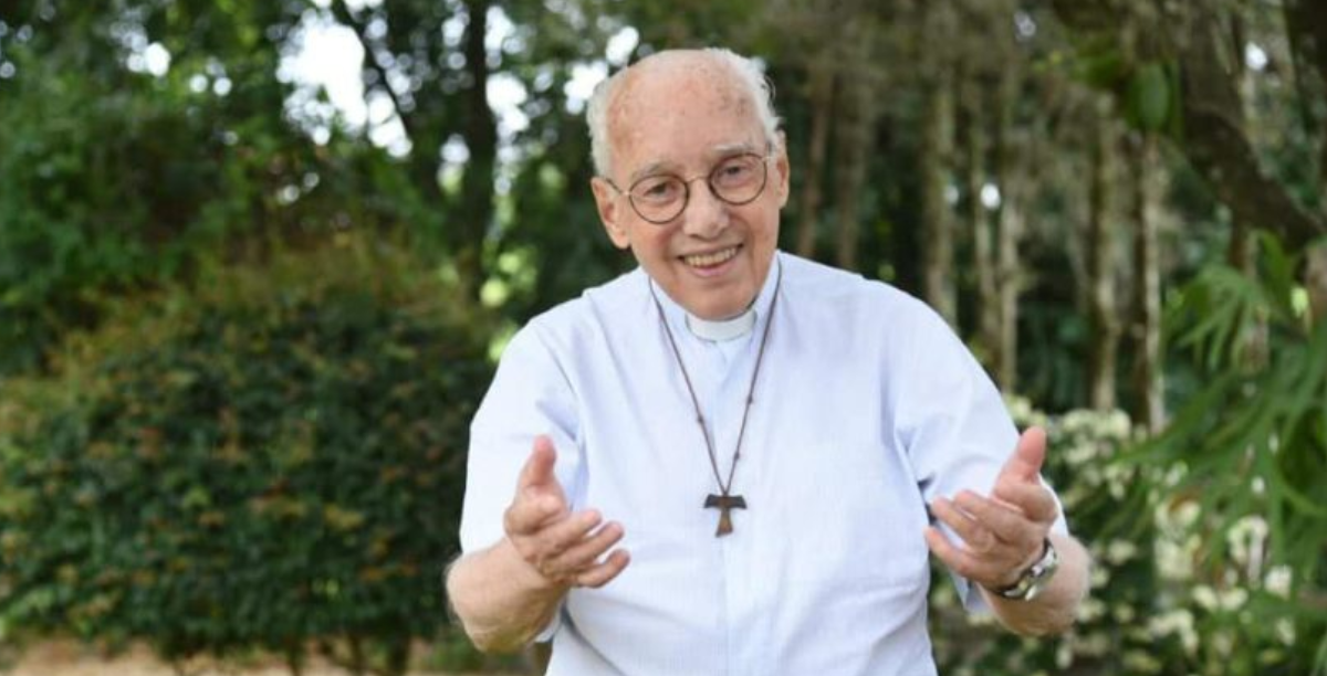 monsenhor Jonas Abib, fundador da comunidade Canção Nova, foto redes sociais (1200 × 612 px) monsenhor Jonas Abib, fundador da comunidade Canção Nova, foto redes sociais